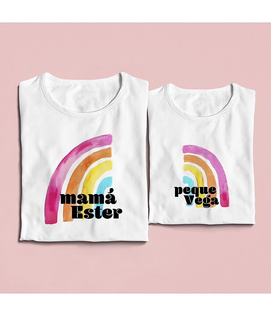 Camiseta de arcoíris personalizada a juego para mamá y peque